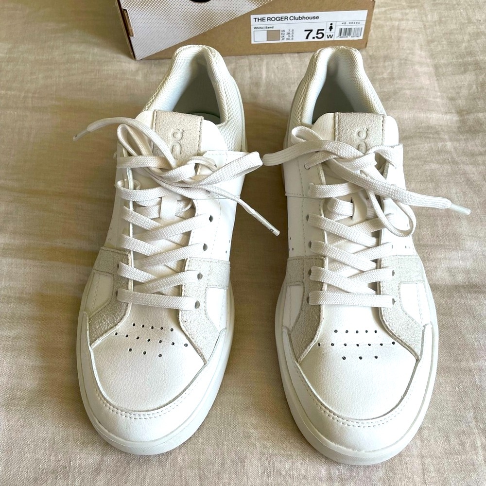 On Running women’s White Sneakers